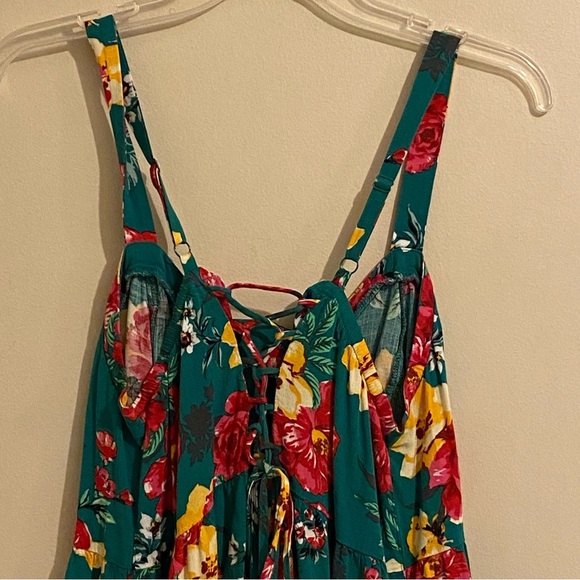 Torrid Floral Sleeveless Pullover Babydoll V Neck Button Tunic Top 00 (M/L) - Picture 3 of 12